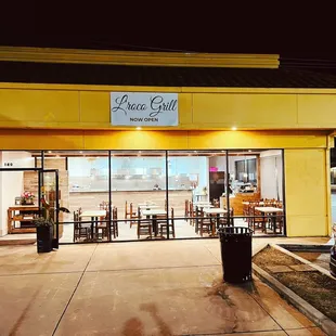 L&apos;Roco Grill Now Open