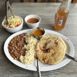 Revuelta Pupusa