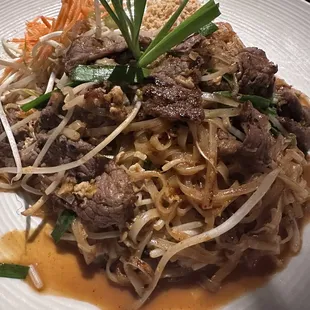 Pad Thai with beef