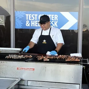 Mariposa--grilling their shrimp