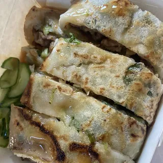 E7. House BBQ Pork with Basil EggPancake