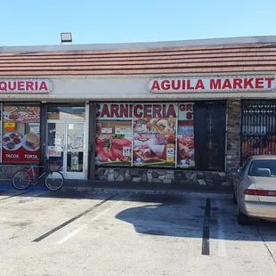 La Aguila Market Entrance