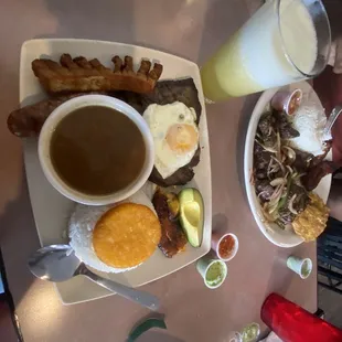 Bandeja Paisa Lulo Jugos de Fruta