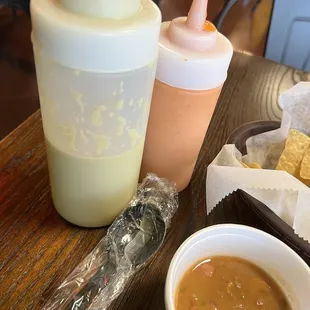 Avocado sauce in squirt bottle heighten my taco from good to great! Saucy!
