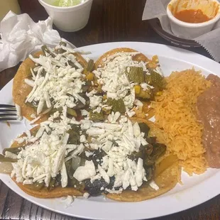 Rajas Con Queso Fresco Rallado