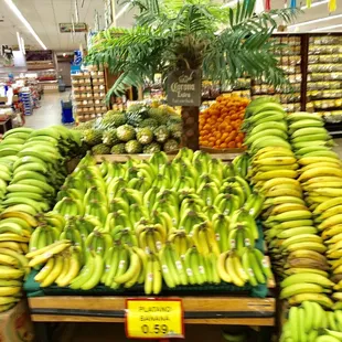 a display of bananas