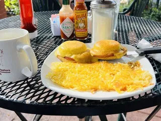 Bon Ton's Cafe