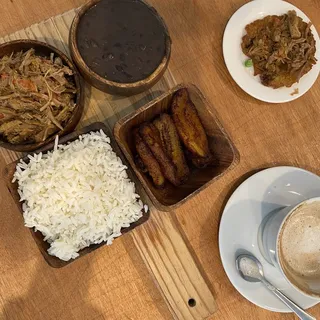 Pabellon Plate