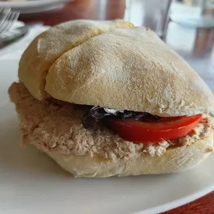 tuna salad sandwich