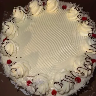 Italian cream cake