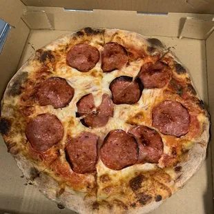 The pizzas are really really good. el chico guapo es muy buena gente. really good service and really good foodthank you Anajd