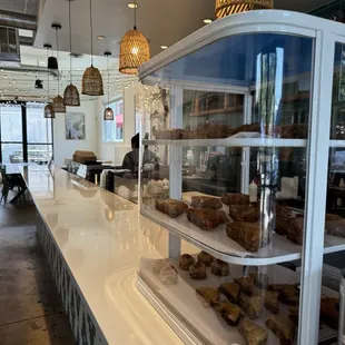 donuts, interior