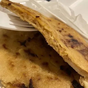 &quot;Extra Chicharron y Queso Pupusa&quot; ‍