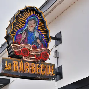 On a Sunday, the line began to form about 20 minutes before opening.