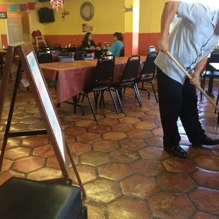 Tiny eating area..... But it's very clean