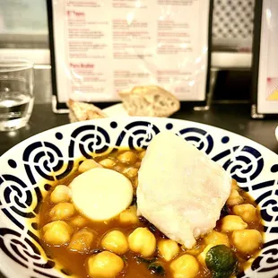 Garbanzos Con Bacalao