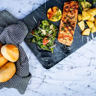 grilled seafood, food, fish, seafood, grilled fish