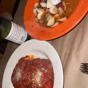 Mozzarella marinara and clam marechiaro appetizers