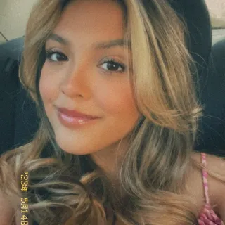 Fernanda B.