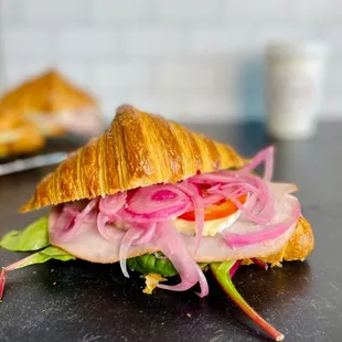 BRAND NEW | Le Croissant au Jambon et Brie