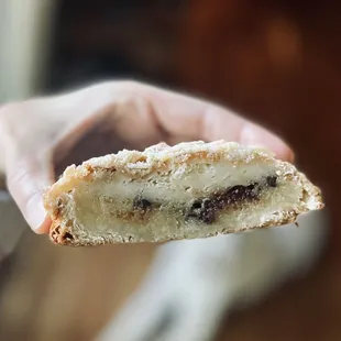 Cross section of Palet almond chocolate (look at all that almond paste and chocolate filling!!)