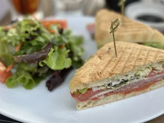 Louise's Trattoria - Larchmont