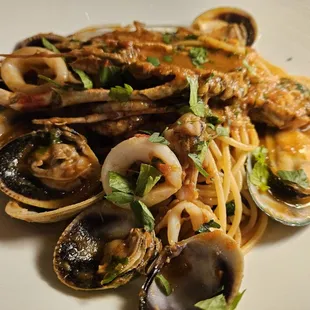 pasta dish, pasta, food