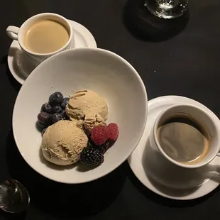 Coffee,cinnamon ice cream