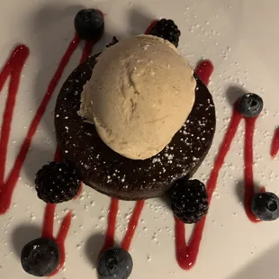 Flourless chocolate cake with cinnamon ice cream