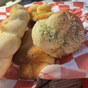 Garlic knots