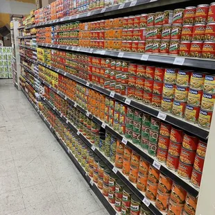 Jalapeño pepper aisle in perfectly lined positions.