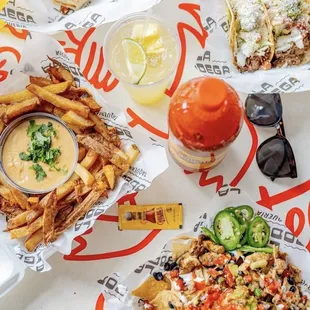 Papas Fritas (fries) Queso Nachos Carnitas Tacos Fajita Burrito