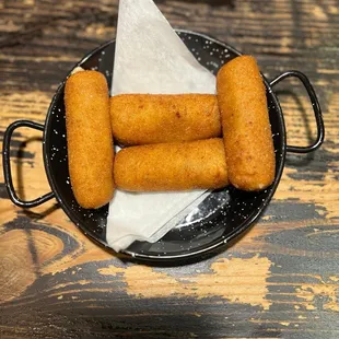 Las Peores Croquetas De Serrano Y Manchego
