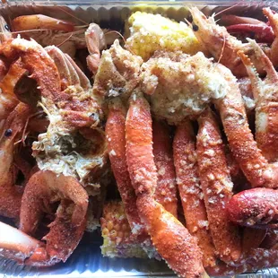 Combo Platter Snow Crab Legs. Blue Crab, Shrimp, Crayfish, Corns and potatoes.