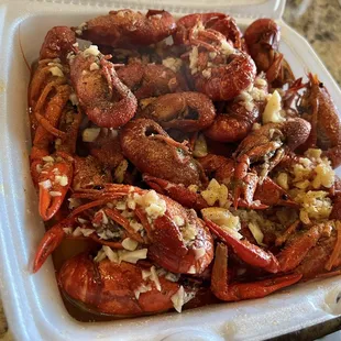 Crawfish with garlic sauce