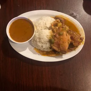 Pollo guisado