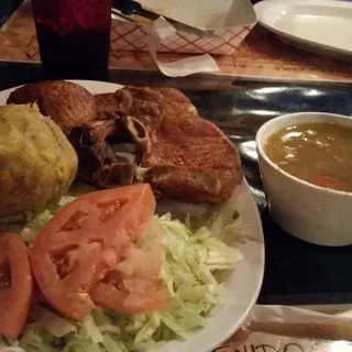 Mofongo con Carne Fritta