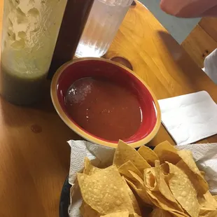 Chips &amp; salsa