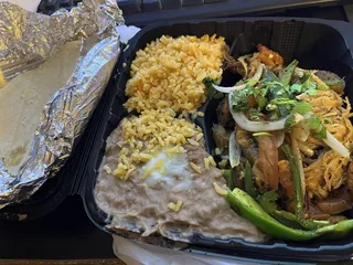 Tortas Ahogadas y Birria El Chacho