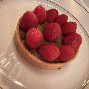 Pistachio &amp; Berry Tart