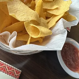 Chips &amp; salsa! Very good!