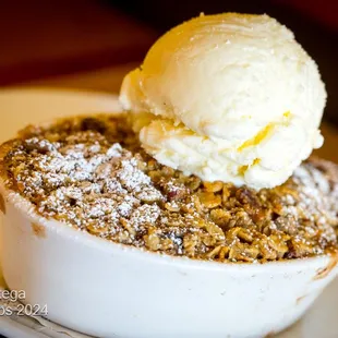 QUINCE &amp; CRANBERRY CRISP Locally Grown Quince, Port Soaked Cranberries, Oatmeal-Pecan Streusel Topping