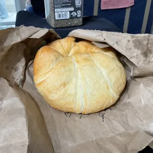 Apricot croissant no apricots $4.50