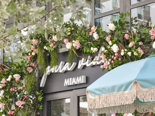 Pura Vida Miami - Aventura Park Square