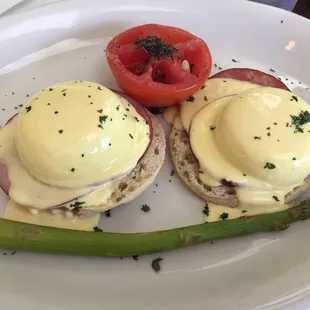 Eggs Benedictine Florentine