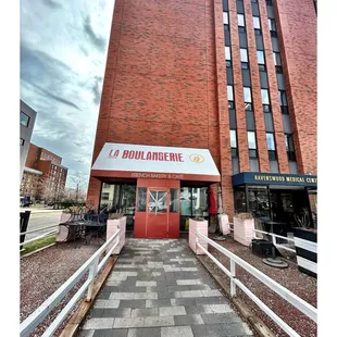 La Boulangerie.1945 W Wilson Ave,Chicago, IL .French Bakery Coffee Tea Fresh Pastry Sandwiches etc. Cool !