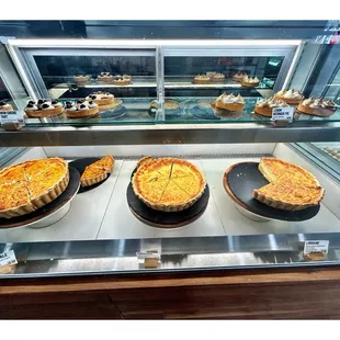 La Boulangerie.1945 W Wilson Ave,Chicago, IL .French Bakery Coffee Tea Fresh Pastry Sandwiches etc. Cool !