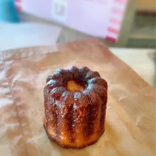 Cannelés de Bordeaux