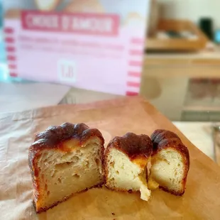 Cannelés de Bordeaux