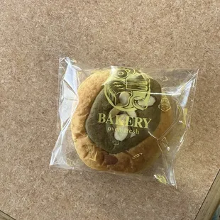 Sweet potato w custard cream inside and almonds pastry